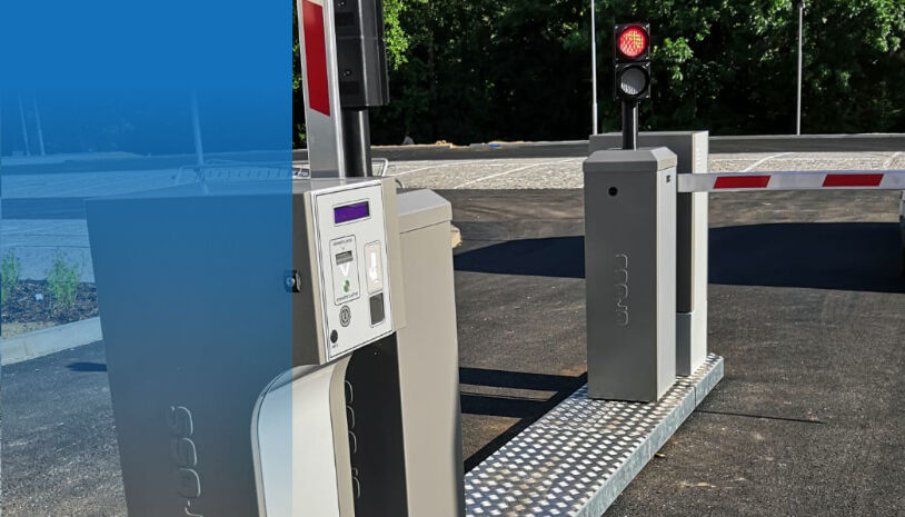 Parkovací systém CrossPark u Krajské knihovny v Havlíčkově Brodě